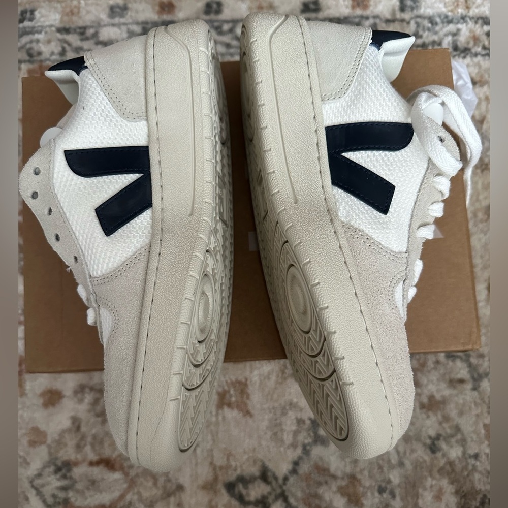 VEJA V-10 B-MESH WHITE NAUTICO